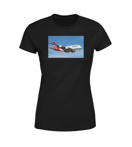 Landing Qantas A380 Designed Women T-Shirts